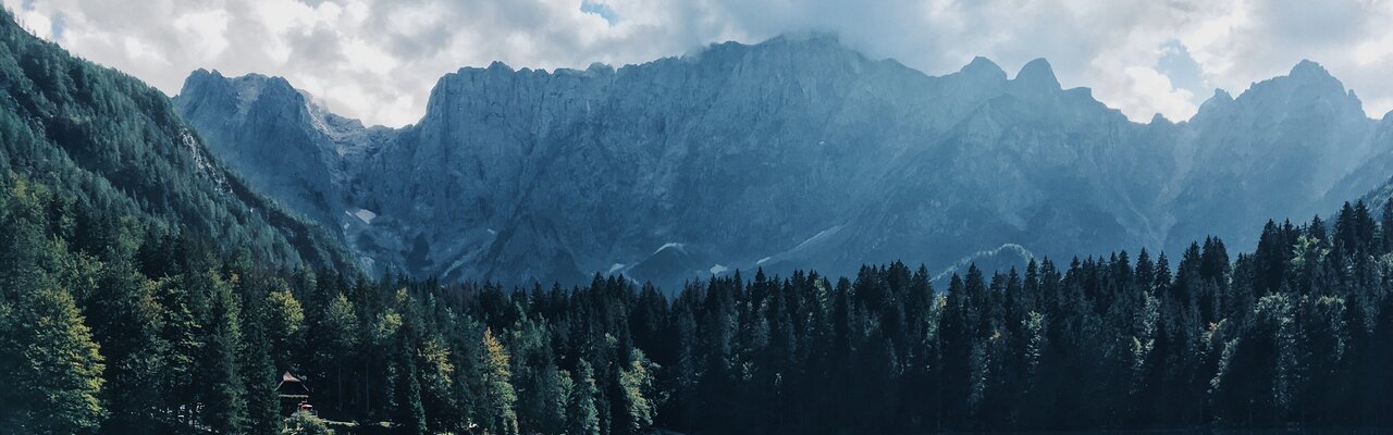 Laghi di fusine Alpe Adria trail | © Elisa Kerschbaumer (unsplash)