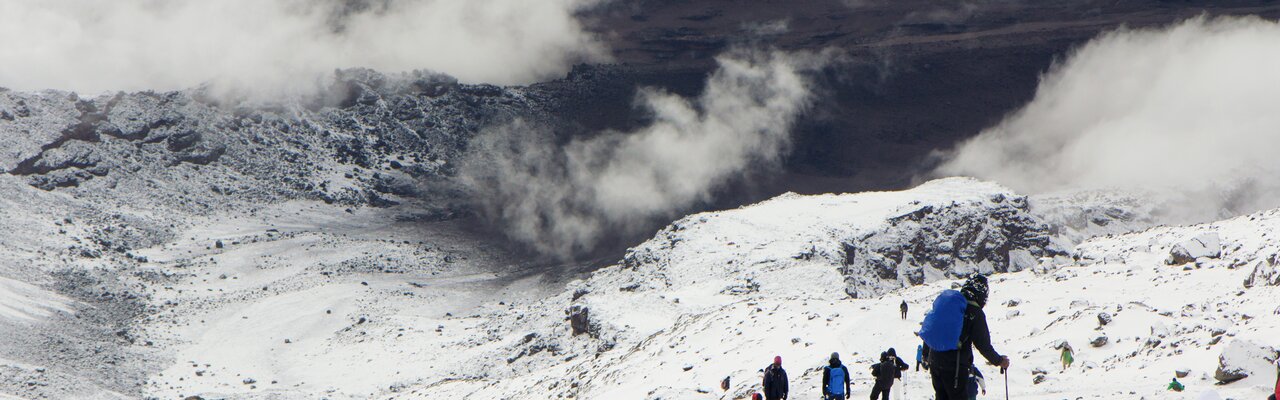 Aktivreisende auf der Machame Route, Tansania