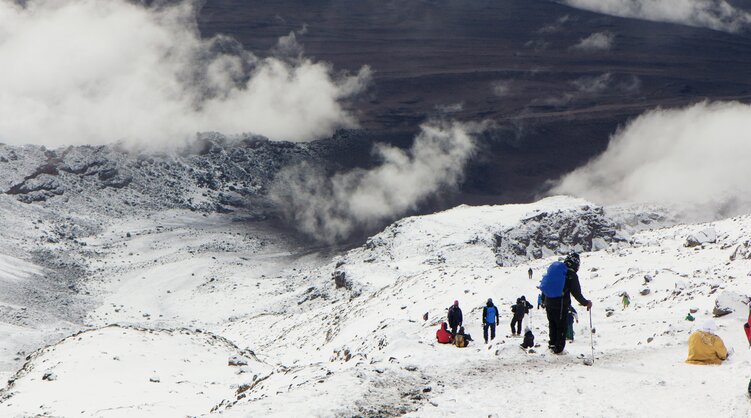 Aktivreisende auf der Machame Route, Tansania