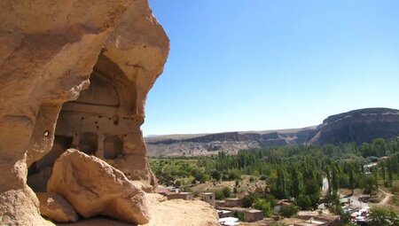 Kappadokien – Wandern zu Feenkaminen und Felsenkirchen