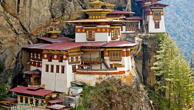 Bhutan, Nepal – Trekking & Klosterfest im Himalaya