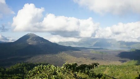 Indonesien – Vulkan-Besteigung & Reisterrassen