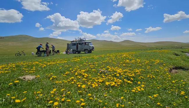 Mongolei – MTB Reise über die Berge zur Wüste Gobi