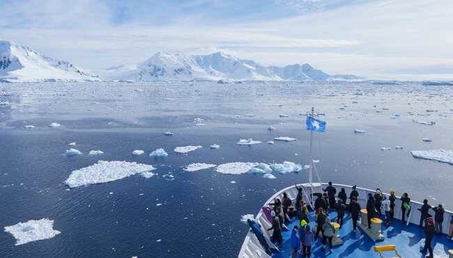 Antarctic Peninsula: An Immersive Odyssey