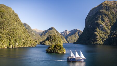 Premium New Zealand Encompassed