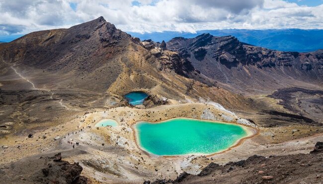 Walk New Zealand's Tongariro Crossing