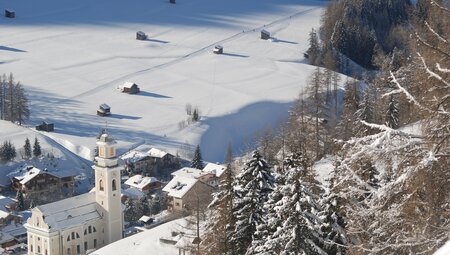Winterliche Wanderung in den tief verschnneiten Dolomiten - Winterwandern