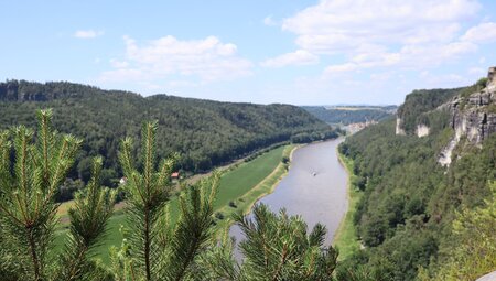 Nationalpark Sächsische Schweiz - tiefe Schluchten & bizarre Felsen