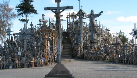 Radtour durch 4 Länder weiße Kreuze