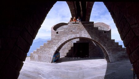 Tessiner Höhenrausch Gebäude