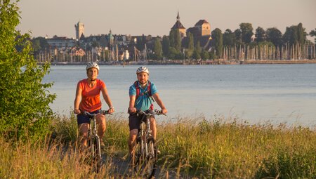 Bodensee Fahrt zu Sonnenuntergang