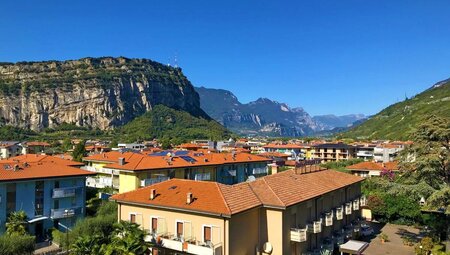 Turin - Sanremo: Vom Alpenpanorama an die Blumenriviera