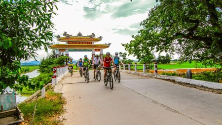 Von Saigon nach Hanoi mit dem E-Bike