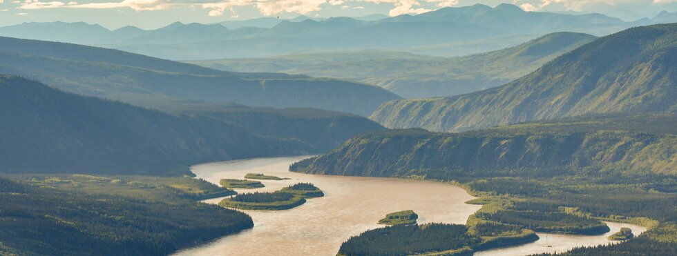 Sonnenuntergang bei Dawson City mit Blick auf den Yukon River